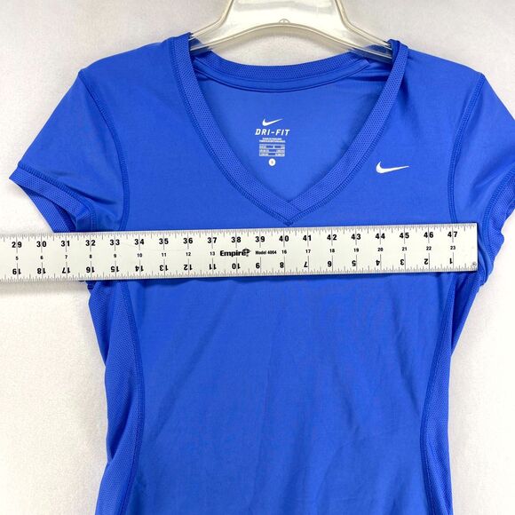 Nike Dri-Fit V-Neck Athletic Tshirt Ladies Size S (4-6) White Embroidery‎ - Picture 9 of 10
